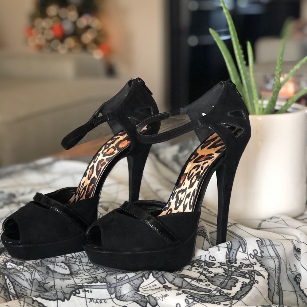 Scene By Shoe Dazzle